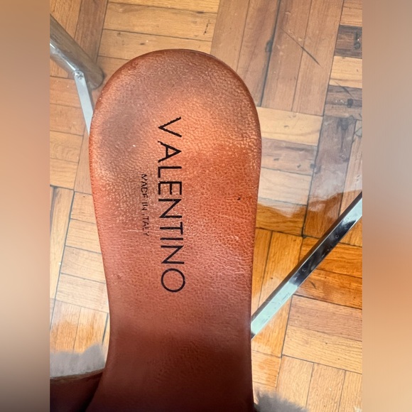 VLogo Valentino  Sandals for
Women - Vestiaire Collective - Picture 2 of 9